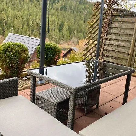 Holiday home Haus Loewe - Komplettes Am Badesee