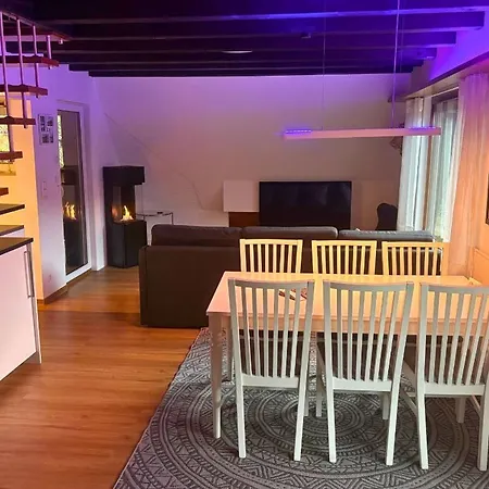 Holiday home Haus Loewe - Komplettes Am Badesee